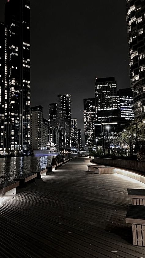 Background Night Aesthetic, City Lights At Night Aesthetic, City At Night Aesthetic, Night City Wallpaper, City Aesthetic Night, City View Night, Chicago Aesthetic, Chicago At Night, Building Aesthetic