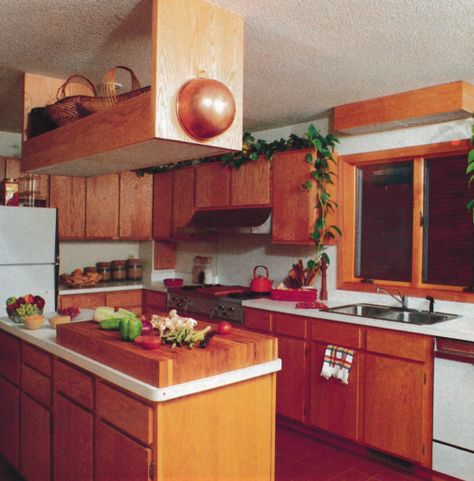 1980s Kitchen 1980s Interior Design Kitchen, 80s House Interior Kitchen, 80s Interior Design Kitchen, 90s Kitchen Aesthetic, 80s Kitchen Aesthetic, 80s Home Interior, 80s Home Aesthetic, 1980 Kitchen, Kitchen 80s