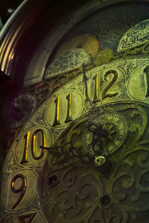 Headline: "Almost Midnight... And A Sneak Peek of Things To Come" (Wednesday, December 31, 2014) Image credit: italdred Tumblr ♛ Once Upon A Blog... fairy tale news ♛ Old Clock, Summer Storm, Slytherin Aesthetic, Old Clocks, Absinthe, Tick Tock, Clock Face, The Numbers, New Wall