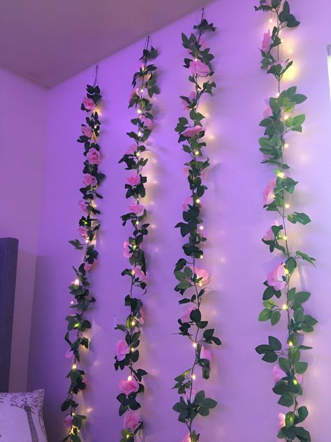 Light Up Vines In Bedroom, Room Ideas Flower Aesthetic, Pink Flower Vines Bedroom, Butterfly Fairy Lights, Garden Themed Room Ideas, Flower Vine Room Decor, Hanging Flowers Bedroom, Flower Vines Bedroom, Rose Themed Bedroom