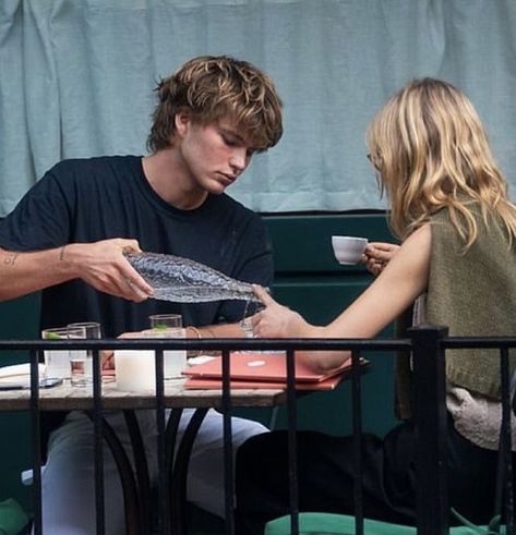 Paige Reifler, Jordan Barrett, The Love Club, 가을 패션, Future Life, Couple Aesthetic, Hopeless Romantic, My Vibe, Gossip Girl