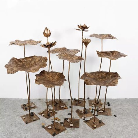 Lotus Installation Art, Large Flower Sculpture, Lotus Sculpture Art, Lotus Installation, Tulip Sculpture, Botanical Sculpture, Ambience Decor, Plant Sculpture, Metal Flowers Garden