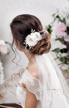 Champagne Hair, Bridal Hair Half Up Half Down, Romantic Bridal Hair, Bridal Hair Half Up, Elegant Wedding Hair, Trendy Wedding Hairstyles, Wedding Hairstyles With Veil, Floral Accessories Hair, Best Wedding Hairstyles