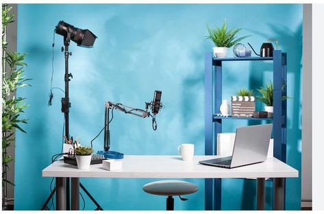 Youtuber Backdrop Ideas, Youtube Setup Ideas, Content Creation Room, Video Studio Setup, Youtube Studio Ideas Decor, Youtube Studio Background, Small Youtube Studio Ideas, Home Youtube Studio Ideas, Youtube Setup Ideas Background