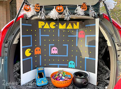 Game Themed Trunk Or Treat, Trunk Or Treat Video Game Theme, Pac Man Trunk Or Treat Ideas For Cars, Wheres Waldo Trunk Or Treat Ideas, Pac Man Trunk Or Treat, Pacman Trunk Or Treat Ideas, Pac Man Trunk Or Treat Ideas, Manly Party Decorations, Pac Man Party