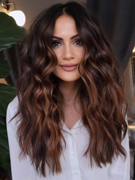 Reddish Brown Balayage for Long Hair Reddish Brown Hair With Highlights, Mocha Brown Hair, Balayage Long Hair, Balayage Hair Dark, Brown Hair Balayage, Long Dark Hair, Brown Balayage, Colorful Life, Balayage Brunette