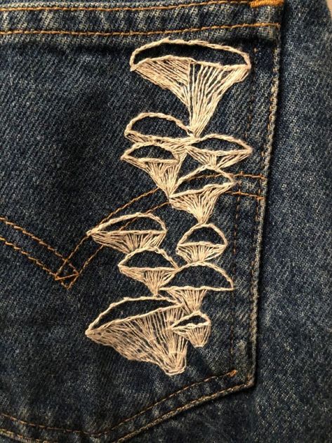 Jean Pockets Crafts, Embroidery Pocket Design, Mushrooms Clothes, Embroidery On Jeans Pocket, Jean Pocket Embroidery, Patch On Jeans, Mushroom Jeans, Mushroom Outline, Embroidery On Jeans