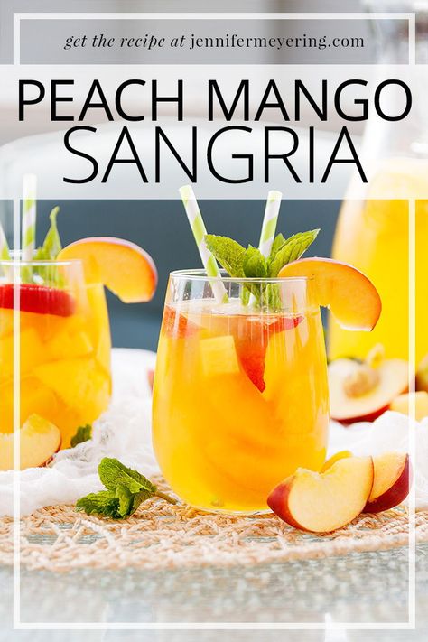 Mango Sangria, Mango Wine, Summer Sangria Recipes, White Wine Sangria Recipe, White Sangria Recipe, Yummy Summer Cocktails, Yummy Summer Drinks, White Wine Sangria, Mango Drinks