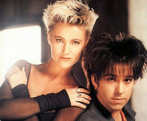 Roxette is a Swedish pop rock duo, consisting of Marie Fredriksson (vocals) and Per Gessle (vocals and guitar).http://www.jinglejanglejungle.net/2015/02/eu3.html #Roxette Roxette Band, 90s Music Artists, Marie Fredriksson, Tenacious D, Mixing Dj, New Retro Wave, Roy Orbison, 90s Music, Axl Rose