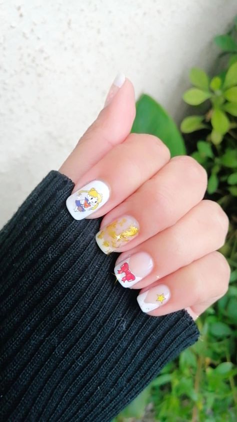 Sailor Moon Nails Design, Uñas Sailor Moon, Sailor Moon Nails, Uñas Ideas, Kitty Nails, Moon Nails, Hello Kitty Nails, Chibi Moon, Nails For Kids