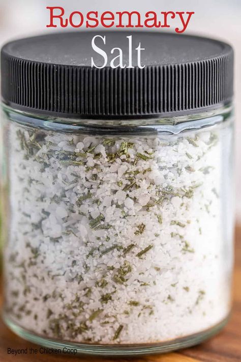 Rosemary Salt Smoked Salt Recipe How To Make, Infused Salt Recipes, Herb Salts, Flavored Salts Recipes, Homemade Extracts, Flavored Salt, Herb Salt, Rosemary Salt, Smoked Salt