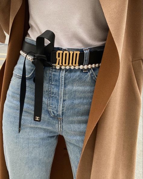 Accessories + denim Dior Belt Outfit, Belt Chanel, Dior Belt, Belt Outfit, Pearl Belt, Chanel Pearl, Chanel Pearls, Ribbon Belt, Jean Belts