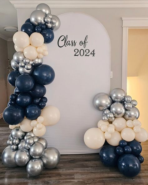 🎓Celebrating graduates all week long 🎓 #gradweek #graduation #classof2024 #chiarabackdrop #personalizedwording #kalisanballoons #tuftexballoons #balloonartist #balloondisplays #gradballoons #promballoons #navysilverballoons Balloon Garland For Graduation, Grad Party Balloons, Garland For Graduation, Prom Balloons, Grad Party, Senior Year, Balloon Garland, May 21, Party Balloons