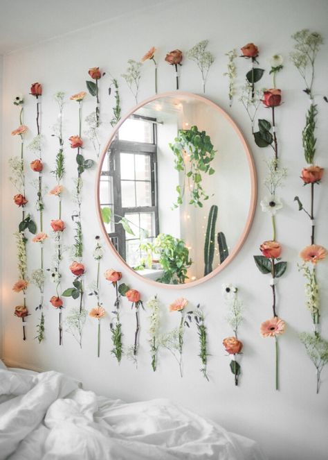 DIY NURSERY DECOR IDEAS Diy Fake Flowers, Flower Wall Decor Diy, Kitchen Wall Art Ideas, Bad Aesthetic, Small Craft Room Ideas, Dorms Decor, Fake Plants Decor Bedroom, Diy Flower Wall, Teenage Room Decor