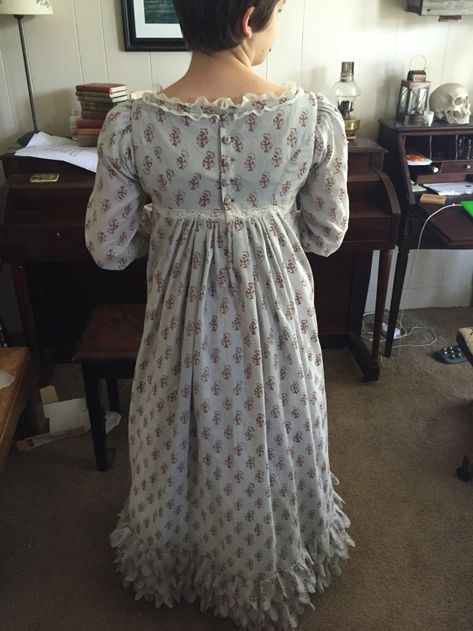 regency dress – Fabric & Fiction Regency Nightgown, Regency Fabric, Regency Christmas, Eclectic Clothes, Regency Dresses, Rural Women, Regency Era Fashion, 18th Century Clothing, Regency Dress