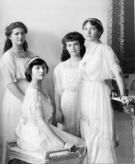 (L to R): Maria, Tatiana, Anastasia, Olga, 1914. Tatiana Romanov, Alexei Romanov, Romanov Sisters, Anastasia Romanov, Princesa Real, Grand Duchess Olga, Ballet Russe, Alexandra Feodorovna, House Of Romanov