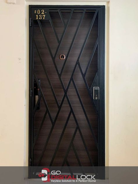 Modern Gates Design, Window Grill Ideas, Modern Gates, Safety Doors, Security Door Design, Home Gate, Modern Window Grill, Pintu Interior, Home Window Grill Design