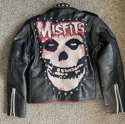 Hello and welcome. The whole point of my shop is to take someone else's "trash" or overlooked items, and bring them back to life with my own brand of flair.  This listing is for an Upcycled vintage leather jacket. From what I can tell this jacket has had quite the life. It was made in the US, and from the date I can see on the original tag looks like it was from the 90's. I sourced this from a resale in Kuala Lumpur Malaysia. Jacket lining is in excellent condition.  Size 40 Height 24.25 in Widt Painted Battle Jacket, Clothes Upcycling Ideas, Metal Leather Jacket, Diy Leather Jacket, Punk Leather Jacket, Battle Jackets, 2000s Goth, Punk Jacket, Painted Leather Jacket