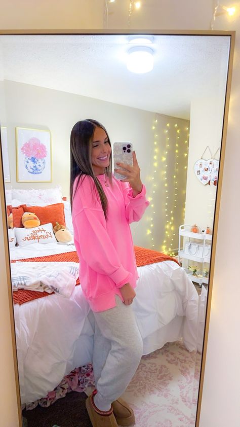 #pink #aerie #uggs #comfy #outfit #inspo #dresstoimpress #fashion #coquette #picrew #aesthetic Cute Fits Leggings, Cute Outfits With Tasman Uggs, Pink New Years Outfit, Cute Outfits Winter School, Leggings School Outfit, Cozy Warm Outfits, Comfy Girly Outfits, Aerie Fits, Pink And Black Outfit Ideas