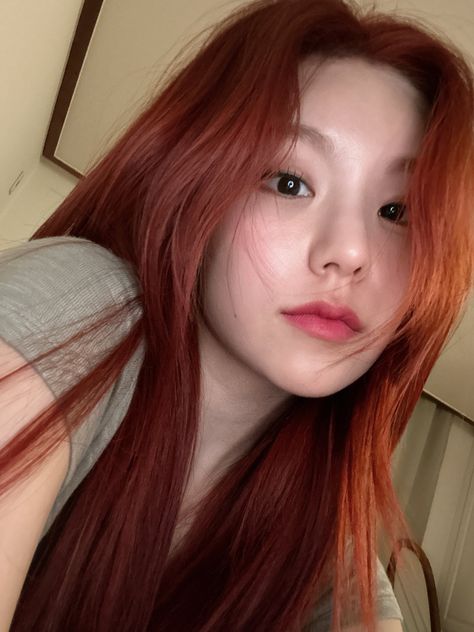 Zerobaseone Kpop, Itzy Yeji, Imaginary Friend, Pretty Photos, Orange Hair, Artist Trading Cards, Kpop Girl Groups, Face Claims, Kpop Idol