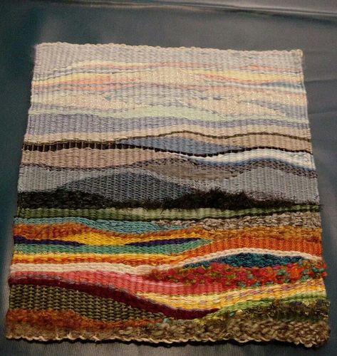 Tapestry Ideas Hanging, Mountain Tapestry Weaving, Landscape Weaving Ideas, Mountain Weaving, Weaving Landscapes, Tapestry Weaving Ideas, Knitted Tapestry, Crochet Tapestry Wall Hanging, Knit Tapestry