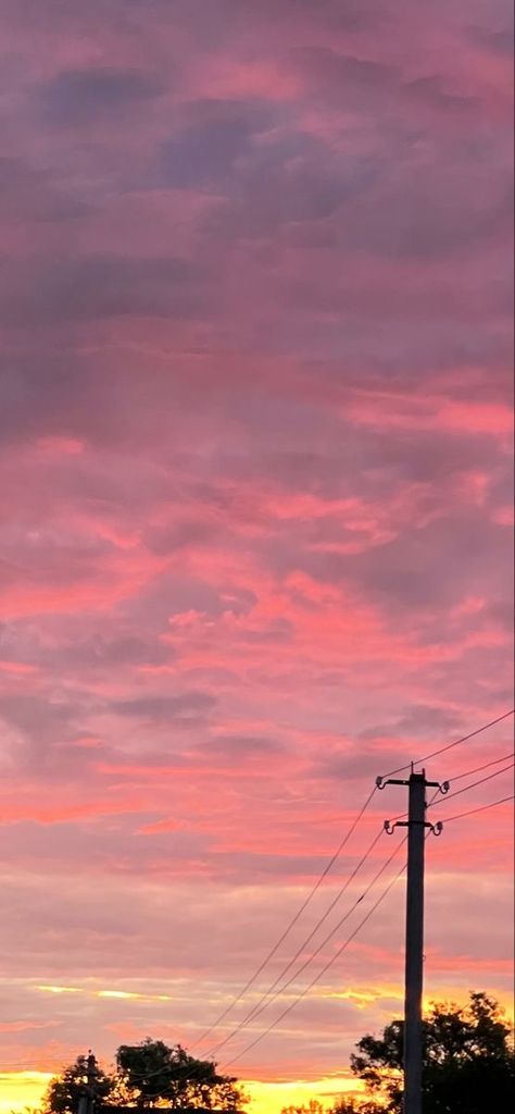 Pink Aesthetic Sunset Wallpaper, Phone Wallpaper Sunset Sky, Pink Aesthetic Sky Wallpaper, Pretty Sky Pictures Sunset, Hot Pink Sunset Wallpaper, Pastel Sunrise Aesthetic, Pink Sunset Wallpaper Aesthetic, Skycore Aesthetics, Pink Aesthetic Wallpaper Nature