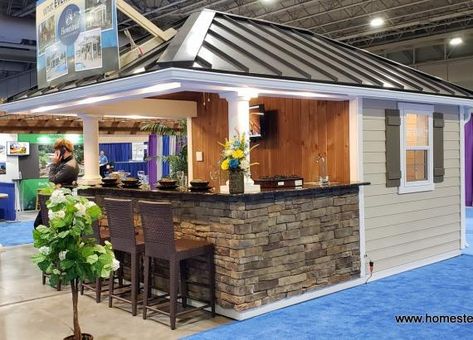 Diy Pool House Shed, Shed Pool House Ideas, Diy Pool House, Pool Shed Ideas, Pool House Bar, Shed Pool House, Pool House Shed, Pergola Metal, Pool Pavilion