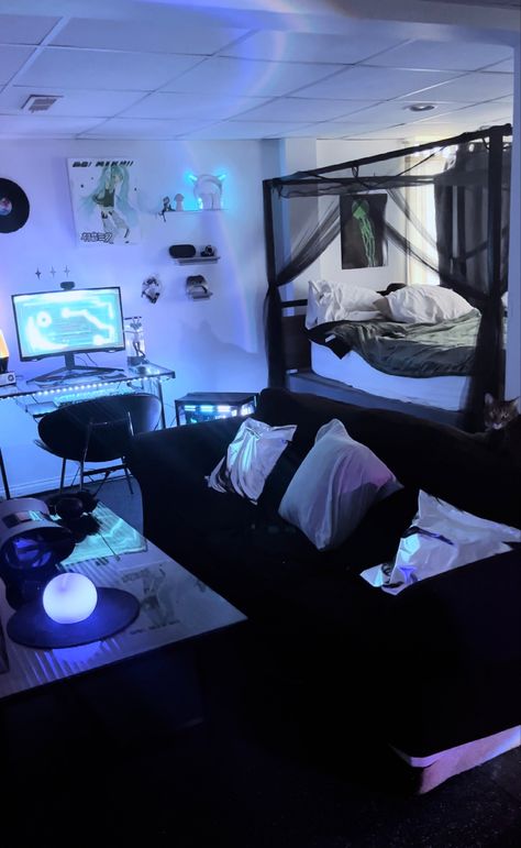 Cybercore Interior Design, Dark Blue Room Decor Bedroom Ideas, Clear Room Aesthetic, Cybercore House, Blue Gothic Bedroom, Cybergoth Room, Blue And Black Room Ideas, Dark Blue Aesthetic Bedroom, Dark Blue Aesthetic Room