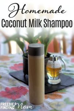 Coconut Milk Shampoo Homemade Hair Shampoo, Homemade Shampoo Recipes, Diy Hair Products Recipes, Coconut Milk For Hair, Homemade Coconut Milk, Shampoo Alternative, Coconut Milk Shampoo, Shampoo Recipe, Homemade Shampoo