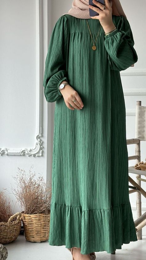 New Abaya Design, Women Dress Design, Burqa Design, Simple Abaya Designs, Hijab Trend, Simple Abaya, Eid Outfit Ideas, Muslim Women Clothing, Simple Long Dress