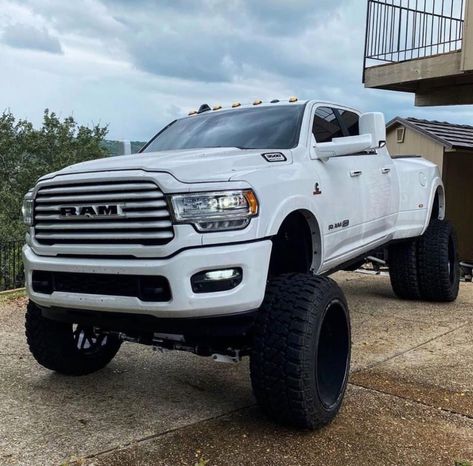 Lifted Ram 3500 Dually, Ram Trucks Lifted, Diy Truck Mods, Dodge Trucks Lifted, Diesel Pickup Trucks, Dodge Diesel Trucks, Big Ford Trucks, Pickup Trucks For Sale, Dodge Diesel