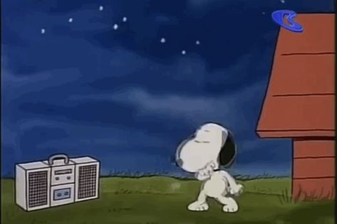 Snoopy Video, Gifs Snoopy, Snoopy Videos, Snoopy Gif, Dance Gifs, Snoopy Dance, Snoopy Gifts, Dance Gif, Dexter Laboratory