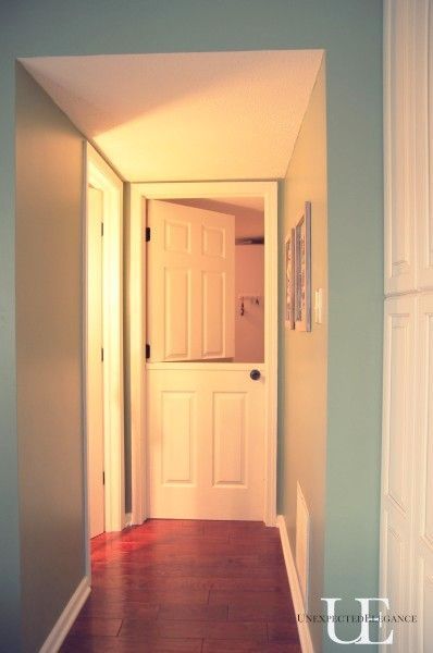 Step by step tutorial to make a Dutch/Split door out of a hollow core door!!! Great for pets or as baby gates Dutch Door Diy, Hollow Core Door, Split Door, Half Doors, Hollow Core Doors, Door Diy, Kids Rooms Diy, Baby Gate, Baby Gates