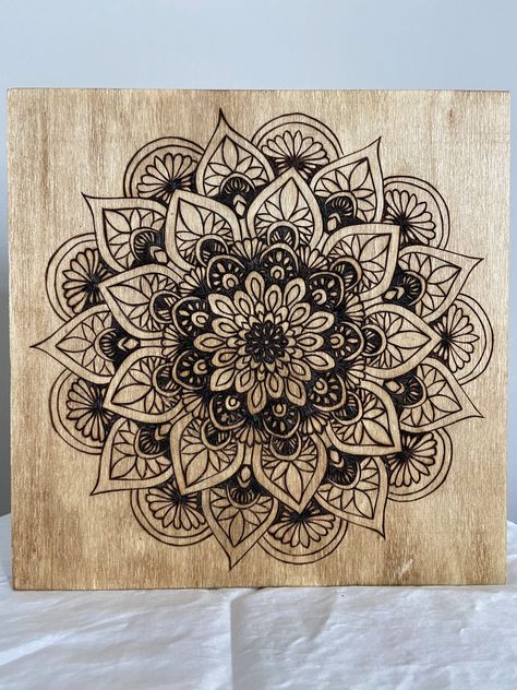 Woodburning Art, Wood Burning Tips, Mandala Meditation, Art Studio Room, Mandala Art Therapy, Sacred Geometry Art, Wood Burning Crafts, Wood Burning Patterns, Wood Burning Art