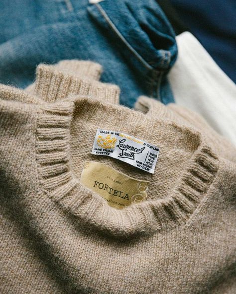 Fortela Fatto a Mano on Instagram: “The Shetland sweaters Tubolar, made in Shetland, island of Scotland on fortela.it / @fortela_” Shetland Sweater, Buy Outfits, Driver Shoes, Mens Smart Casual Outfits, Mens Fashion Sweaters, Wonder Egg, Dream Aesthetic, Smart Casual Men, Fashion Sweaters