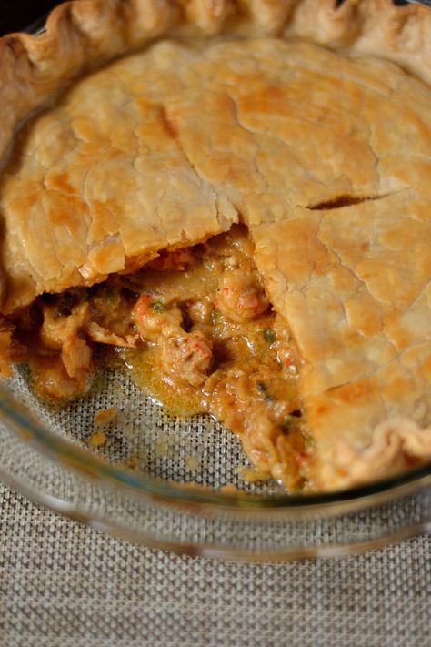 Crawfish Pie Recipe, Crawfish Dishes, Coop Can Cook, Crawfish Pie, Crawfish Recipes, Hp Sauce, Louisiana Crawfish, Cajun Dishes, Cajun Creole Recipes