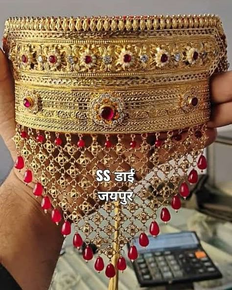 Jodhpuri Gold Jewellery, Rajputi Aad Design Gold New, Aad Designs Rajputi, Rajputi Aad Design Gold, Rajput Jewellery, Amer Fort, Elsa Art, Rajasthani Dress, Rajputi Jewellery