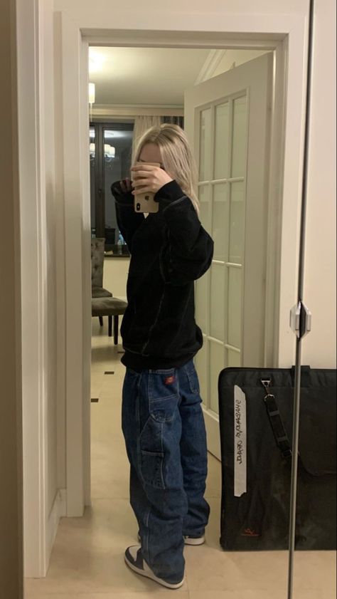 Dark Wash Cargo Jeans Outfit, Tomboy Looks Women, Long Sleeve Outfits Aesthetic, Baggy Fits Women, Pro Club Fits, Big Stomach Outfits, Calm Luh Fit, Masc Girls Aesthetic, Grunge Skater Outfits