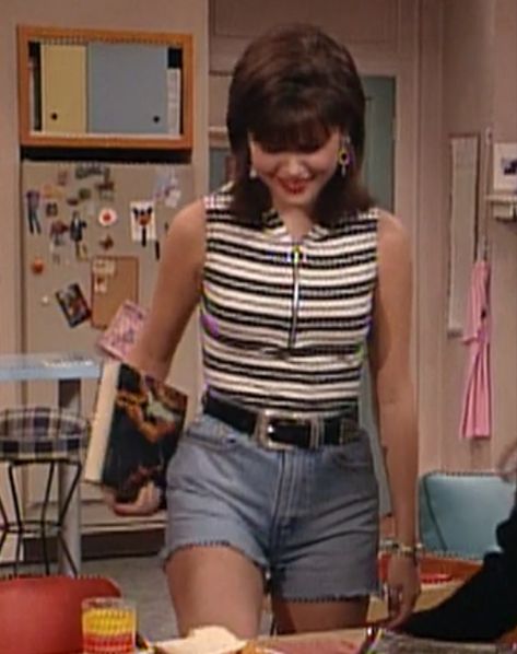 80s Woman Outfits, 1990s Casual Outfits, 99s Fashion Outfit, Outfit Ideas 80s Style Vintage, French 80s Fashion, Late 90s Style, 1980s Outfits Summer, Hot 80s Outfits Women, 80s Sitcom Fashion