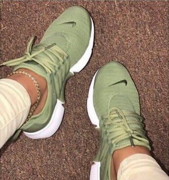 Nike presto in olive green Olive Green Sneakers, Olive Green Nike, Sneaker Nike, Nike Presto, Green Sneakers, Jordan 13, Gym Shoes, Nike Lebron, Nike Basketball