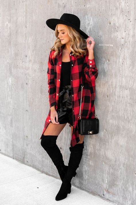 Red And Black Plaid Shirt Outfit, Black Plaid Shirt Outfit, Red Flannel Shirt Outfit, Red Plaid Shirt Outfit, Red Flannel Outfit, Checkered Shirt Outfit, Red Plaid Outfit, Plaid Jacket Outfit, Black Faux Leather Shorts