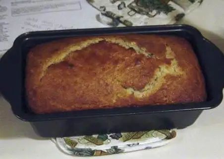 South African Recipe, Simple Banana Bread, Recipe For Banana Bread, African Recipe, South Africa Food, South African Dishes, Africa Food, African Cooking, Make Banana Bread