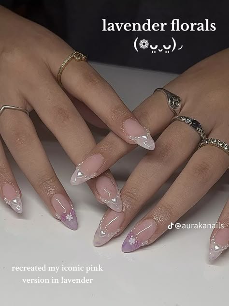 Cute Nails Japanese, Simple Charm Nails, Asian Nail Art Korean, Jelly French Tip Nails, Korean Nails Almond, Soft Pink Nails Designs, Korean Style Nails, Acubi Nails, Xiaohongshu Nails