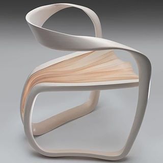 AJ (@usaq22) • Instagram photos and videos Futuristic Furniture Design, Poltrona Design, Unique Chairs Design, Futuristic Furniture, Unique Chair, Chaise Design, Furniture Hacks, Furniture Designer, Fish Design