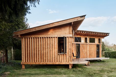 Small Wood Cabin, Cabin Architecture, Acoustic Baffles, Cabin Crafts, Timber Cabin, Wood Cabin, Wooden Cabin, Timber Architecture, Wooden Cottage