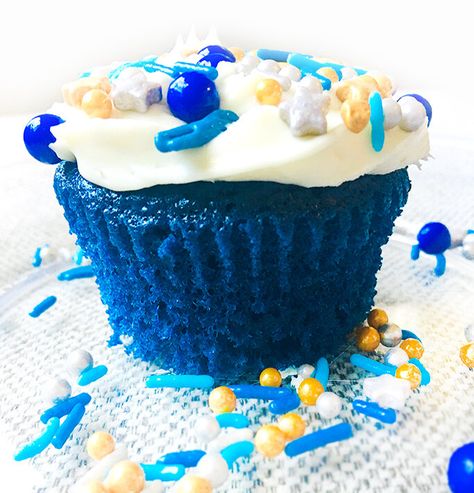 Blue Velvet Box Cake Recipe, Blue Velvet Cupcakes Box Cake, Blue Velvet Cupcakes Recipe, Jello Cupcakes Recipe, Blue Cupcake Ideas, Small Batch Cupcakes, Blue Velvet Cupcakes, Chocolate Peppermint Cake, Blue Velvet Cakes