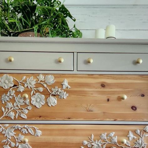 Decor Moulds Furniture on Instagram: "✨✨✨ Flowing florals! We spotted this gorgeous dresser by furniture artist @newlifedesigns_furniture and we are in love! She gave this dark and dated dresser a new fresh look with wood tones and a pretty green hue. She applied a mixture of our Decor Moulds®️onto the drawer fronts to create her own custom design. Isn’t this amazing? Decor Moulds®️: Winter Blooms Aviary Forest Flora #furnituremoulds #paintedfurniture #furnituremakeover #homedecor #decor #dec Floral Dresser Painted Furniture, Designs On Dressers Painted, Wood Applique On Dresser, Anthropologie Dresser Diy, Wood Applique On Furniture, Princess Furniture, Diy Furniture Appliques, Simple Dresser, Custom Dresser