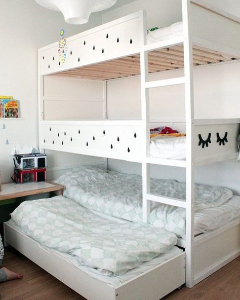 15 IKEA KURA HACKS Kura Bed Hack, Ikea Bunk Bed, Ikea Kura Hack, Kura Hack, Ikea Loft Bed, Mommo Design, Ikea Kura Bed, Double Bunk Beds, Hacks Ikea