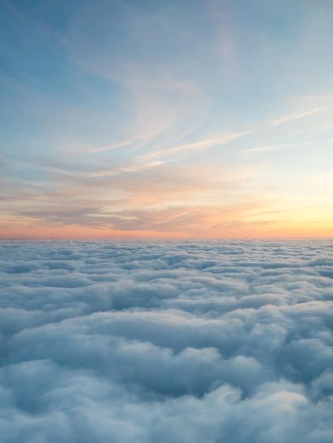 Au-dessus Des Nuages Depuis La Fenêtre D... | Premium Photo #Freepik #photo #vue-avion #aile-avion #nuage-avion #avion-terre Photo Ciel, Photo Avion, Cloud Light, Window View, Iconic Photos, Vector Photo, Premium Photo, 1 Million, Image Search