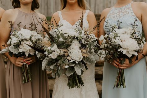 Duck Feather Bouquet, Pheasant Flower Arrangements, Wedding Flowers With Feathers, Feathers In Bouquet, Turkey Feather Bouquet, Wheat Wedding Bouquet, Turkey Feather Wedding Bouquet, Wedding Bouquet With Feathers, Pheasant Feather Wedding Bouquet